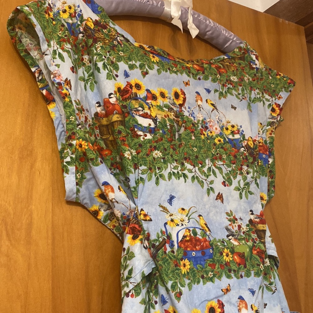 VTG Adorable Apron Dress! - Picture 3 of 16